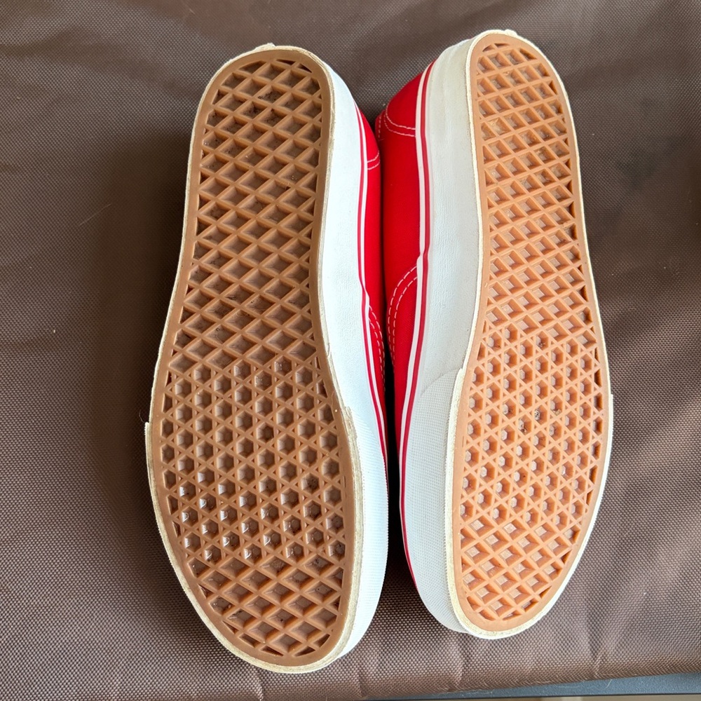 Vans Classic Canvas Sneakers in Red with White EXCELLENT CONDITION - Picture 5 of 6
